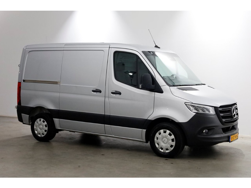 50140774-mercedes-benz-sprinter-10