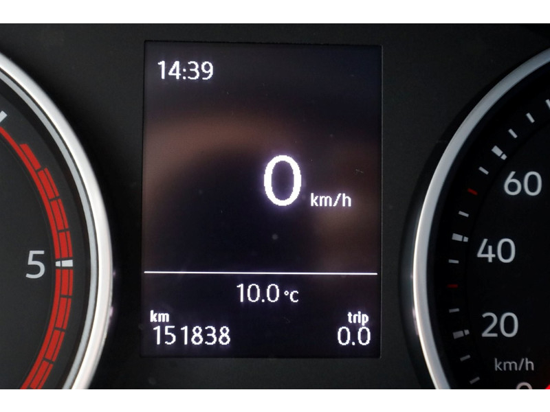 50167680-volkswagen-crafter-14