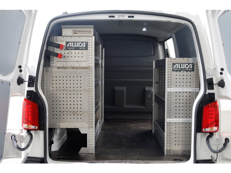 50167853-volkswagen-transporter-5