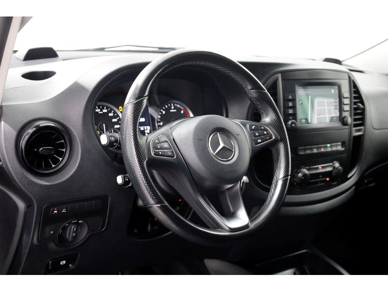 50210595-mercedes-benz-vito-18
