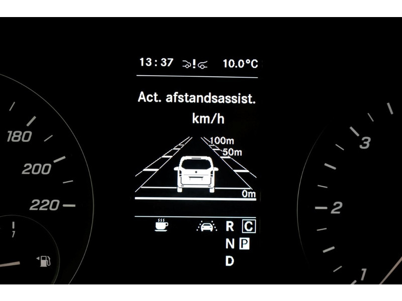 50210595-mercedes-benz-vito-21