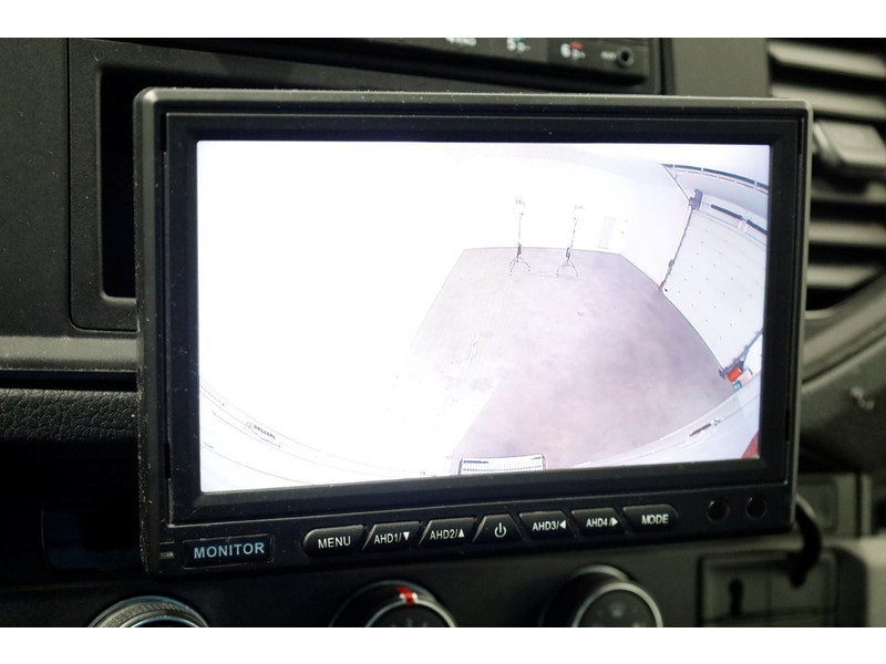 50236424-volkswagen-crafter-12