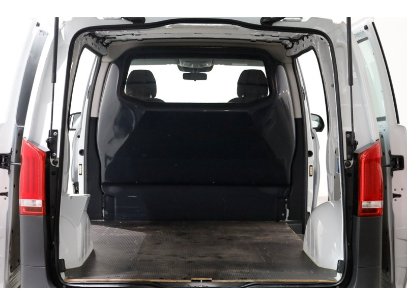 50257929-mercedes-benz-vito-5
