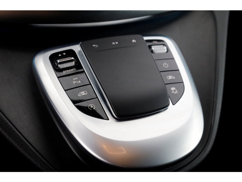 50259602-mercedes-benz-v-klasse-29