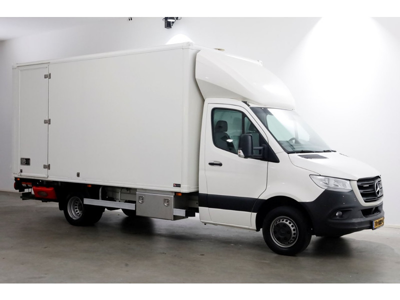 50295452-mercedes-benz--11