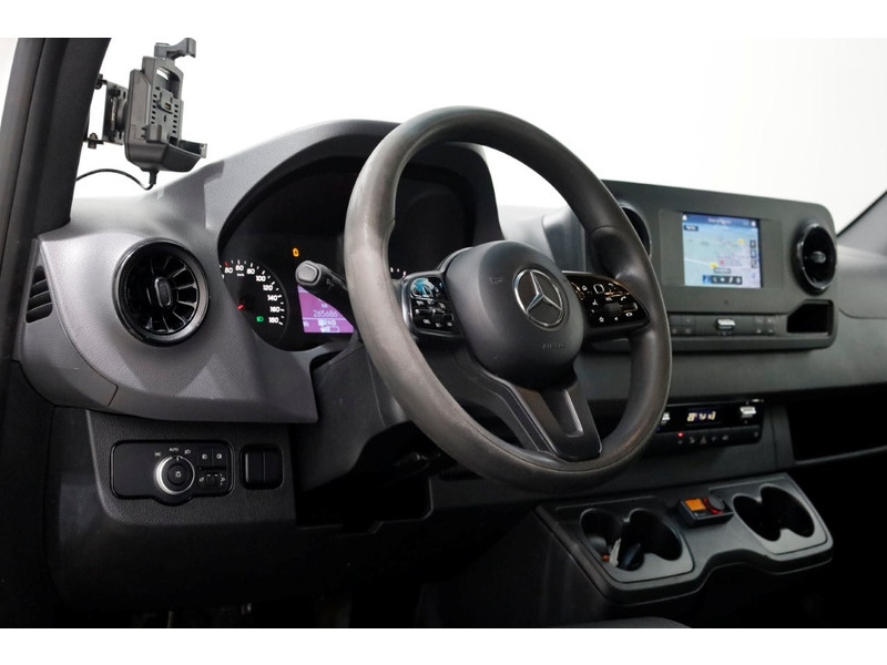 50295452-mercedes-benz--13