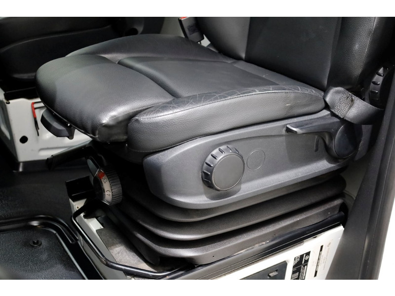 50295452-mercedes-benz--17