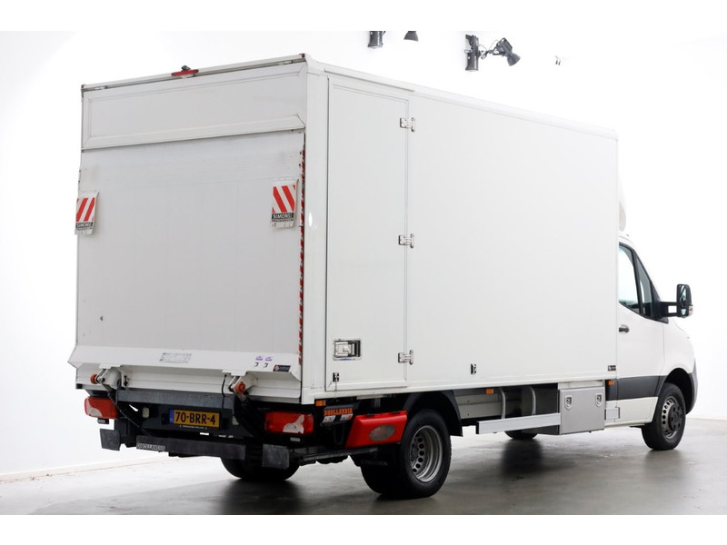 50295452-mercedes-benz--2