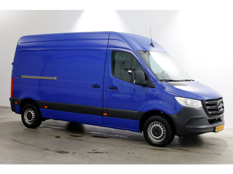 50397444-mercedes-benz-sprinter-10