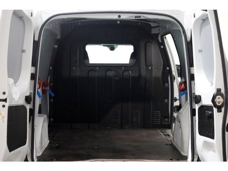 50463600-renault-express-5