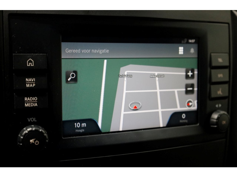 50470985-mercedes-benz-vito-14