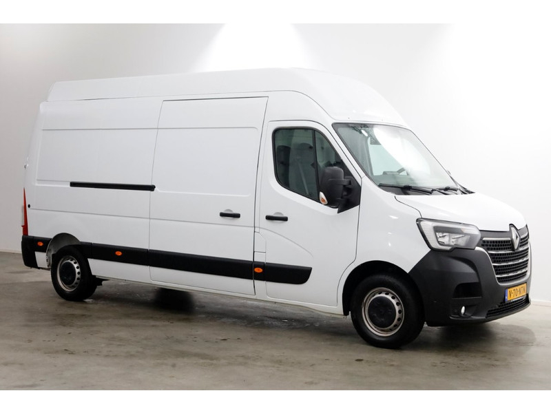 50539742-renault-master-10