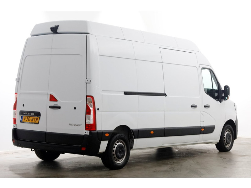50539742-renault-master-2