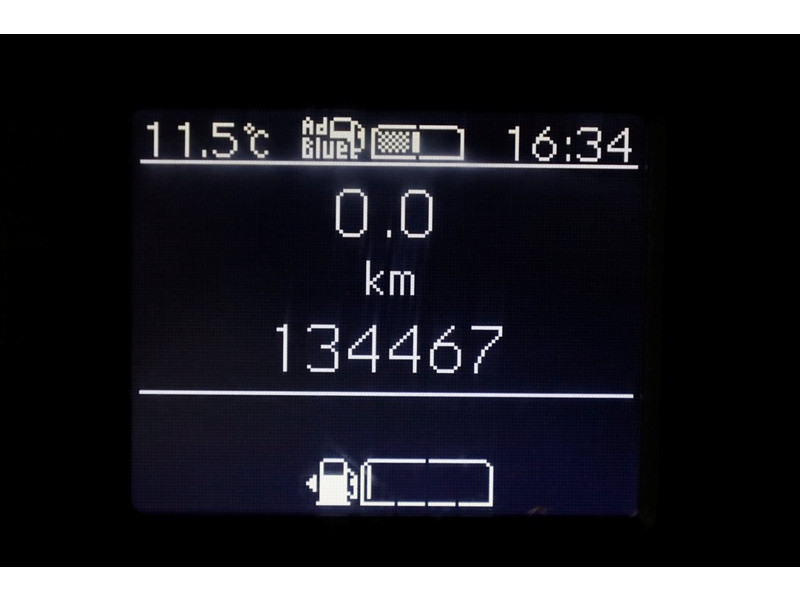 50549201-mercedes-benz-sprinter-16