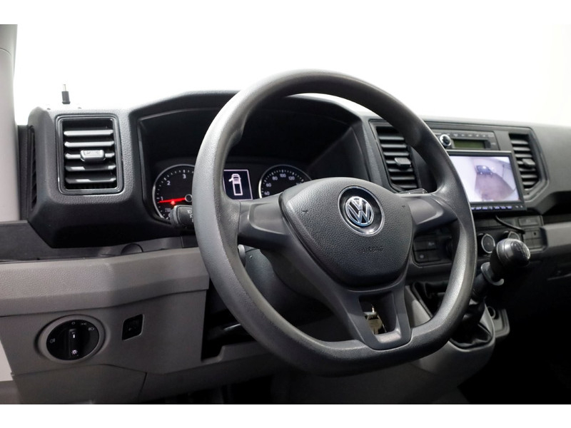 50573673-volkswagen-crafter-12