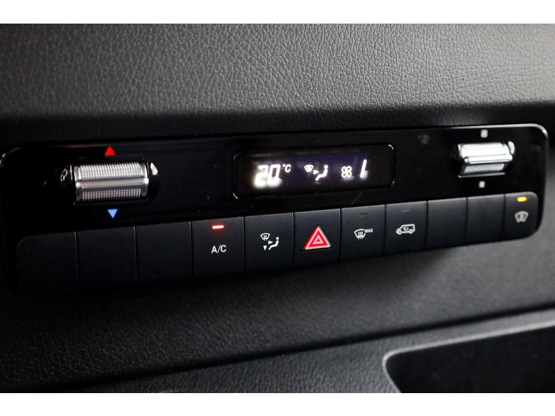 50573827-mercedes-benz-sprinter-24