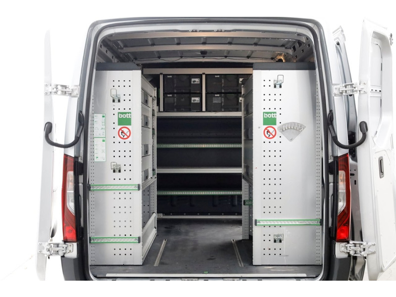 50573827-mercedes-benz-sprinter-5