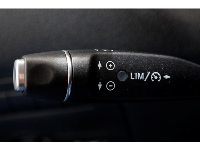 50574019-mercedes-benz-vito-15