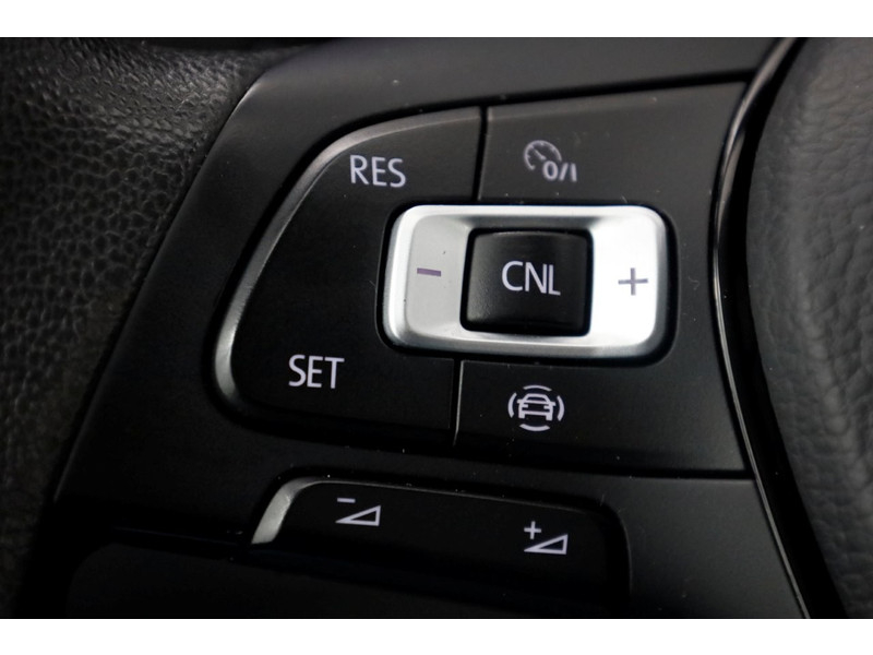 50610730-volkswagen-crafter-17