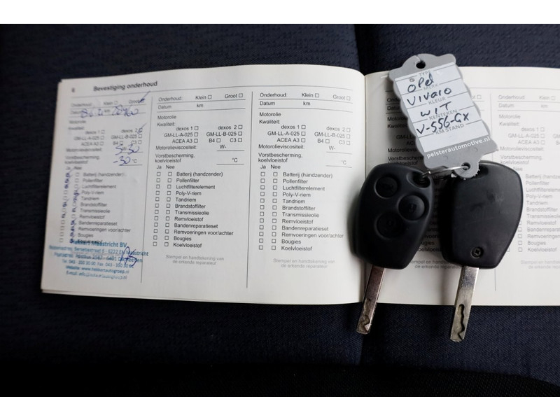 50688098-opel-vivaro-6