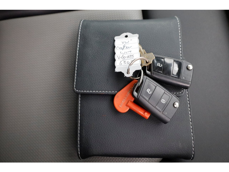 50714077-volkswagen-crafter-8