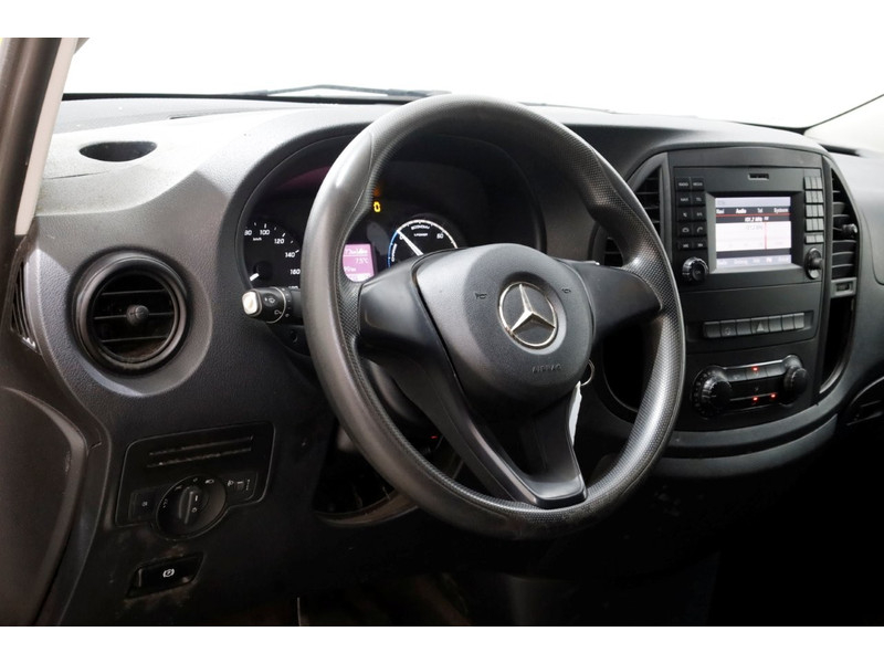 50742639-mercedes-benz-evito-14