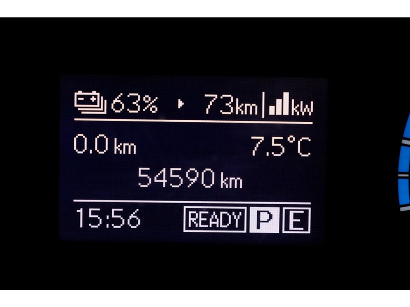 50742639-mercedes-benz-evito-16