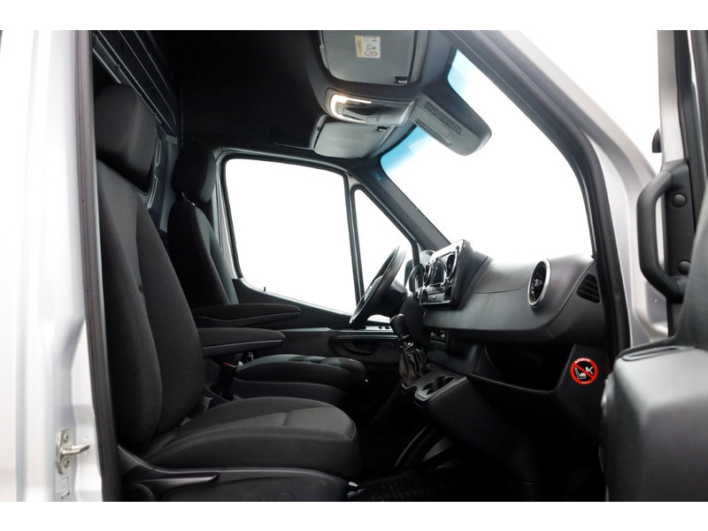 50742929-mercedes-benz-sprinter-3