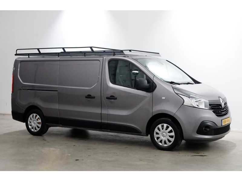 50756775-renault-trafic-10