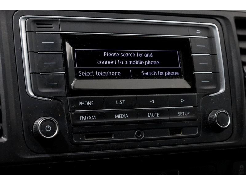 50770166-volkswagen-transporter-13