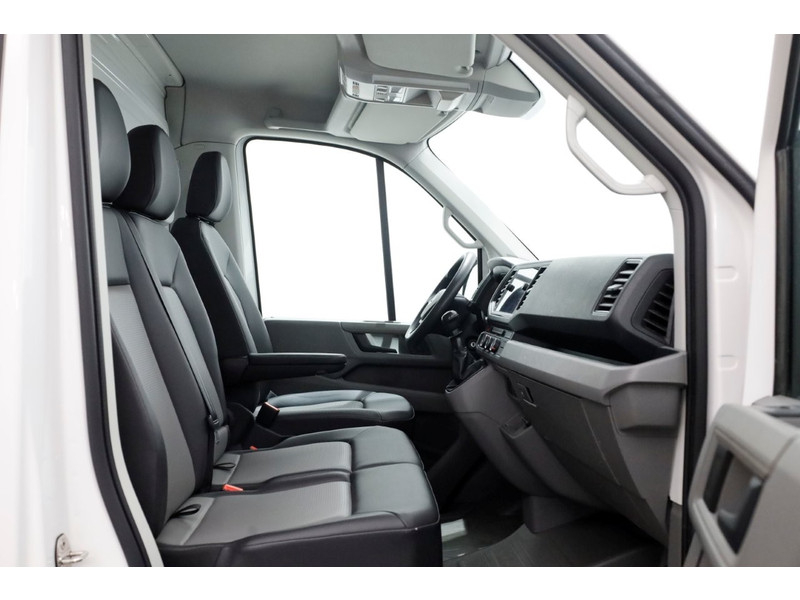 50770821-volkswagen-crafter-6