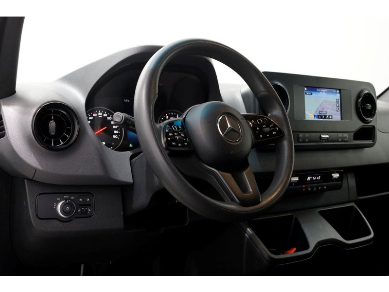 50845436-mercedes-benz-sprinter-14