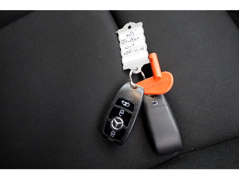 50845436-mercedes-benz-sprinter-7