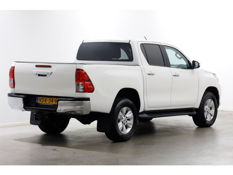50861051-toyota-hilux-2