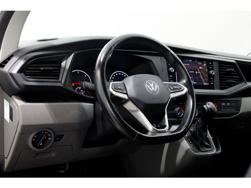 50966197-volkswagen-transporter-12