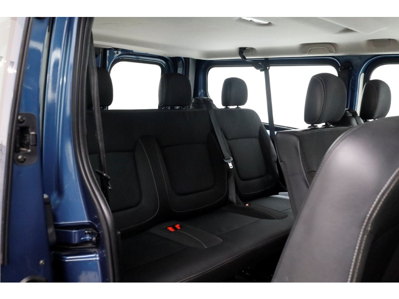 51000928-renault-trafic-7