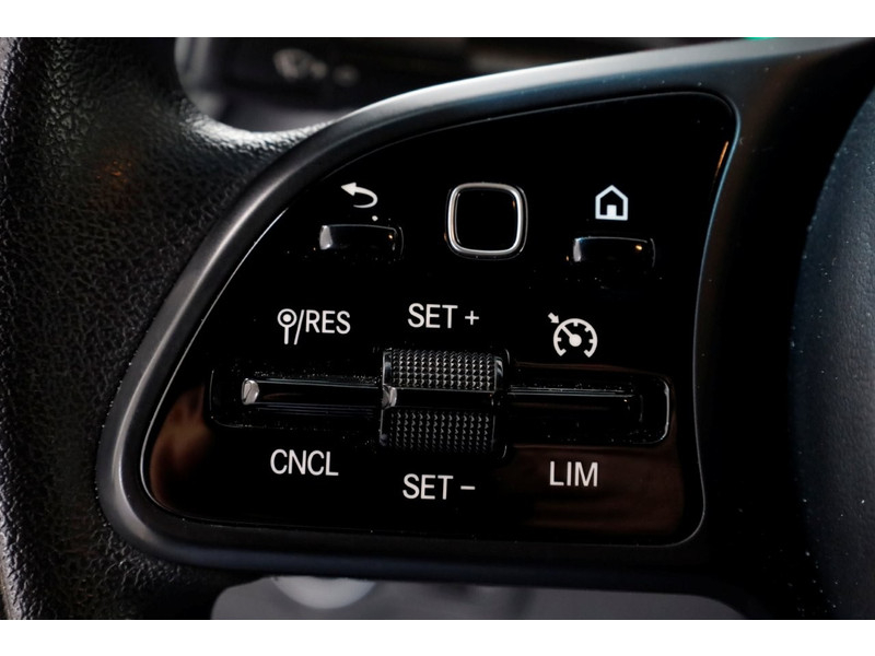 51052949-mercedes-benz-sprinter-15