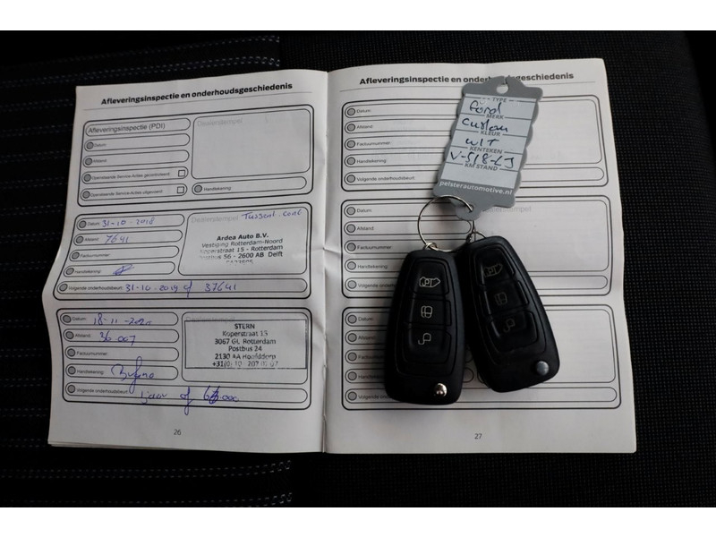 51055486-ford-transit-custom-6