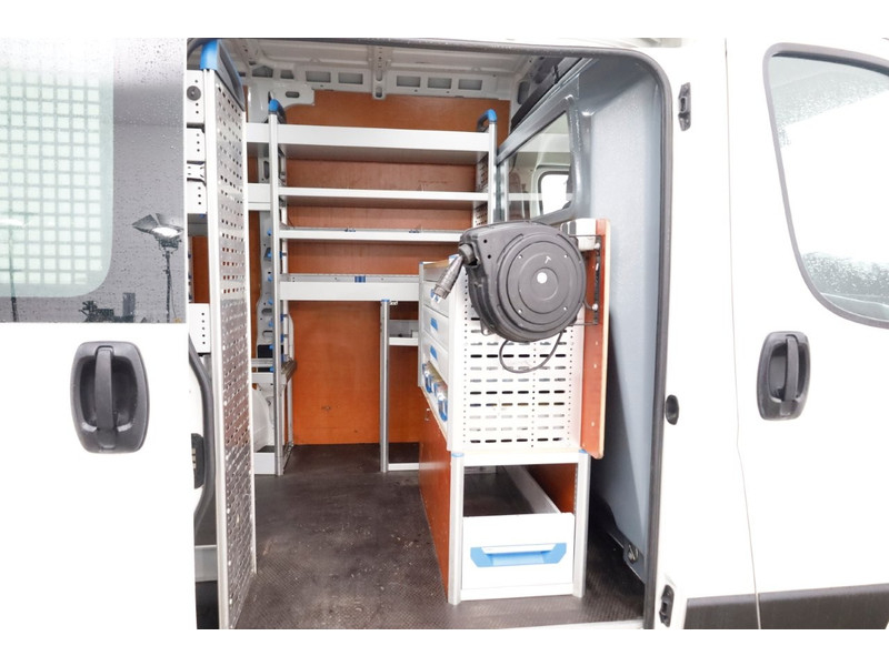 51078734-peugeot-boxer-14