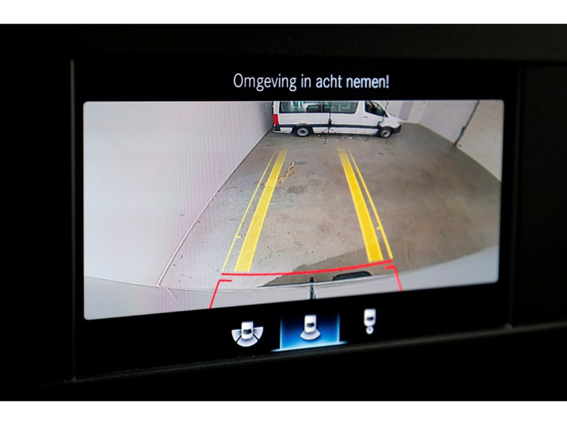 51110765-mercedes-benz-sprinter-15