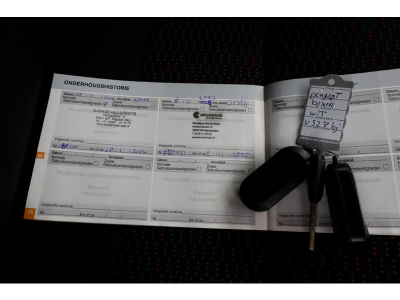 51145762-peugeot-boxer-6