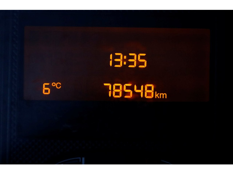 51171926-peugeot-boxer-15