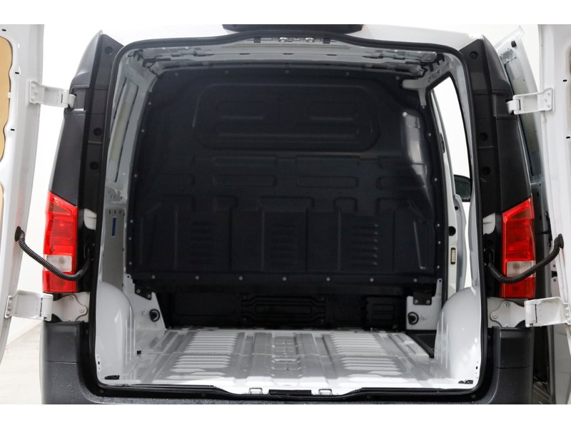 51179773-mercedes-benz-vito-5