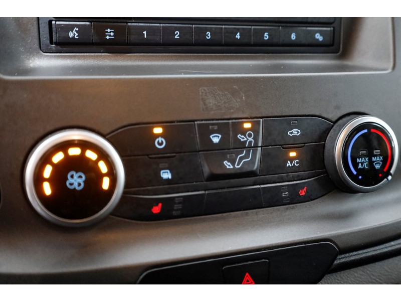 51224642-ford-transit-custom-15