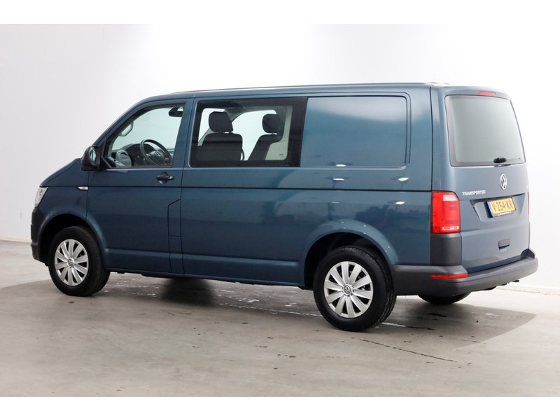 51227517-volkswagen-transporter-11