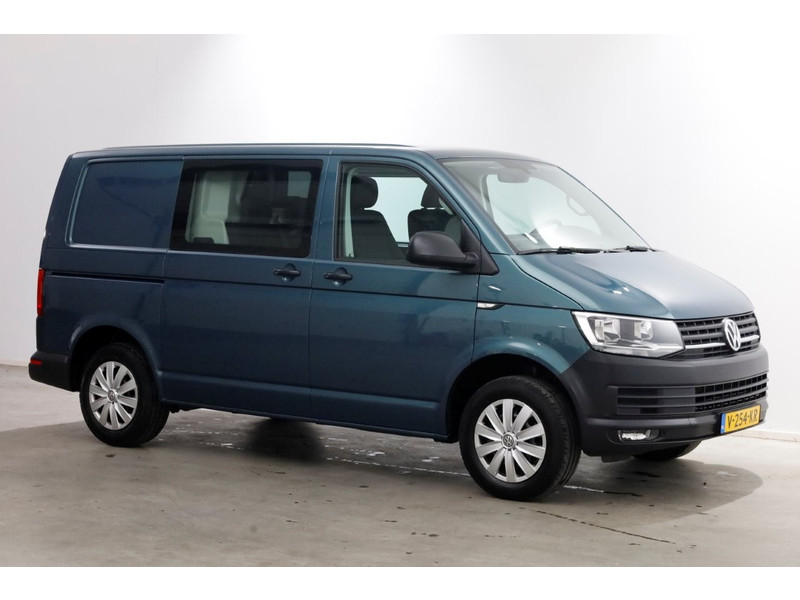 51227517-volkswagen-transporter-12