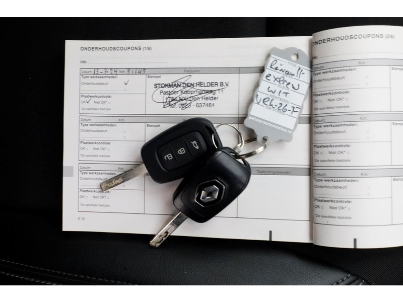 51246724-renault-express-6