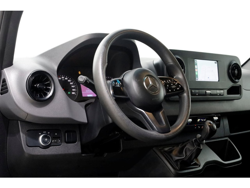 51249643-mercedes-benz--21