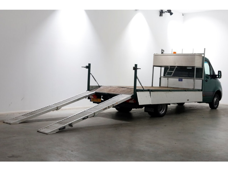 51249643-mercedes-benz--3