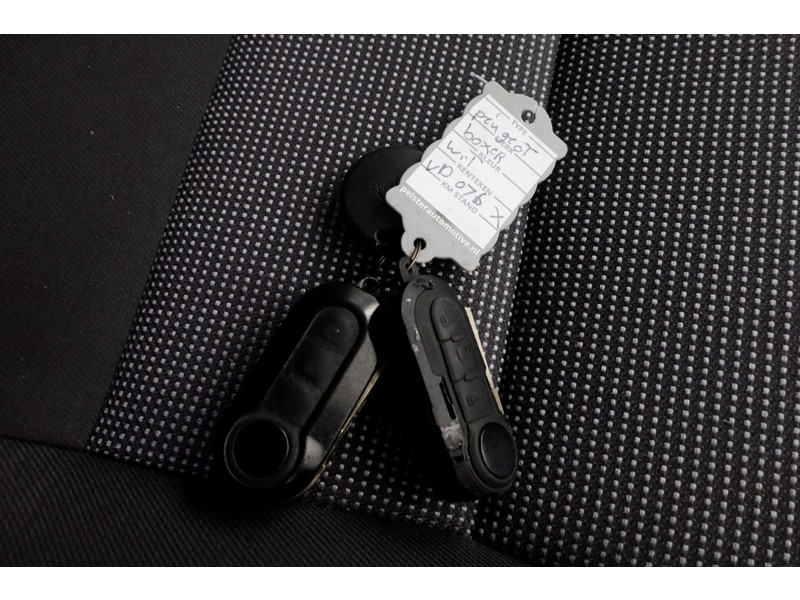 51251458-peugeot-boxer-7